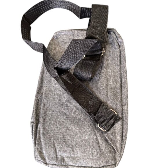 Grey Staye Crossbody Bag - Stylish & Versatile Handbag for Everyday Use - Picture 3 of 3